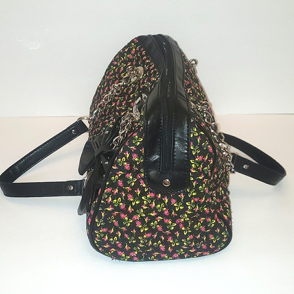 Betsey Johnson Betseyville Vegan Floral Stud Bow  Quilted Shoulder Bag Purse - Picture 6 of 17